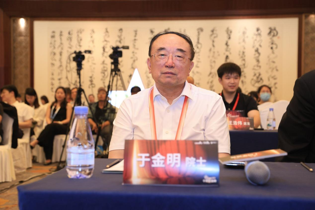 于今明.png 于今明.png