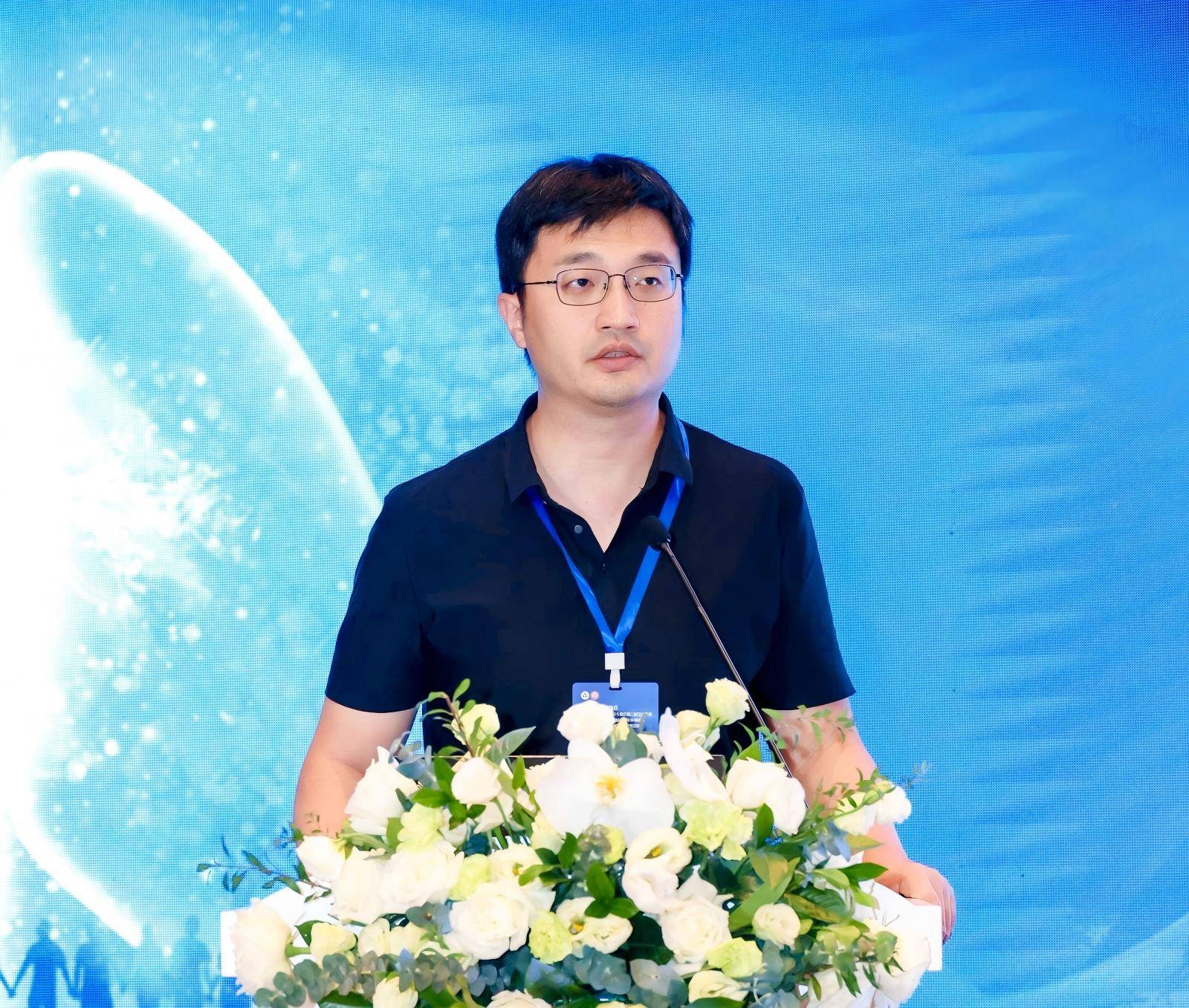 ZCQ4986.JPG~tplv-9lv23dm2t1-resize-animforce-v1_1600_3000_gif(1).jpg