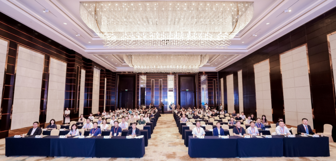 聚焦前沿，共话未来：2025紫金呼吸第一届肺癌创新大会在南京成功举办-v12059.png